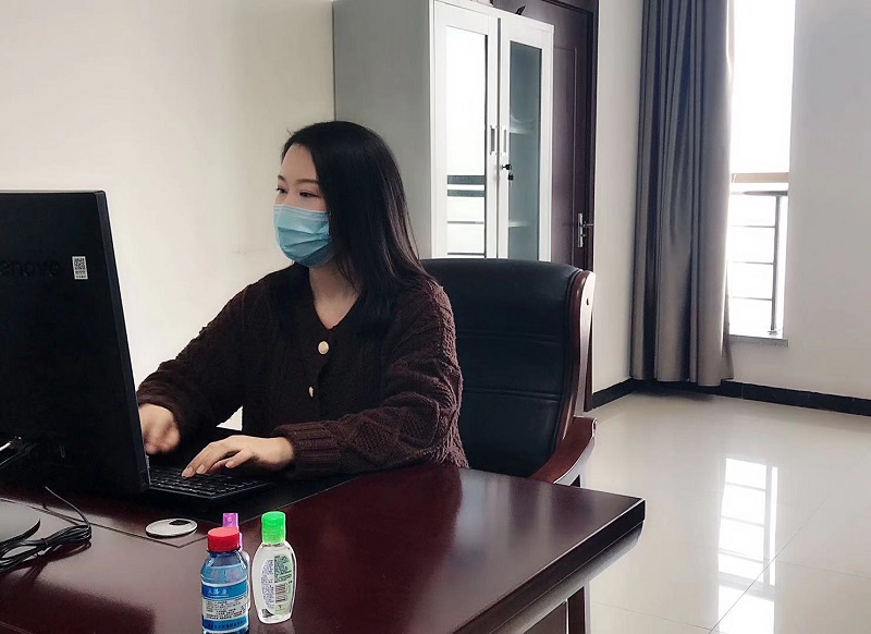 齐琳1.jpg
