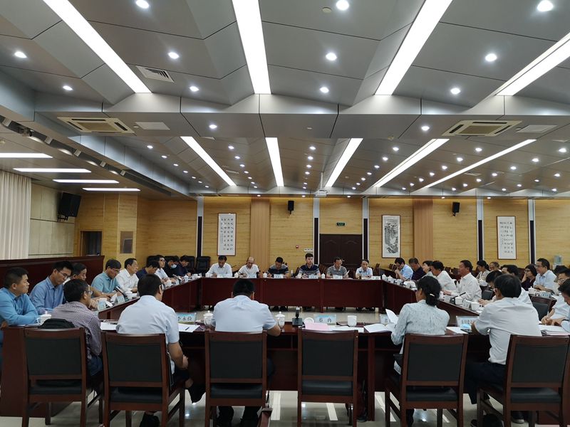 会场研讨_副本.jpg