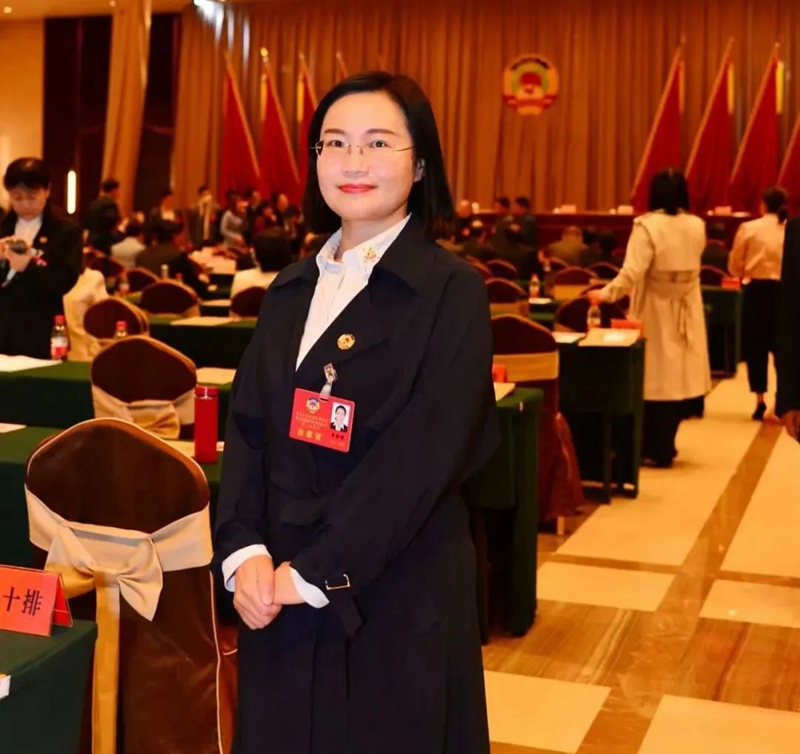崔静静.jpg