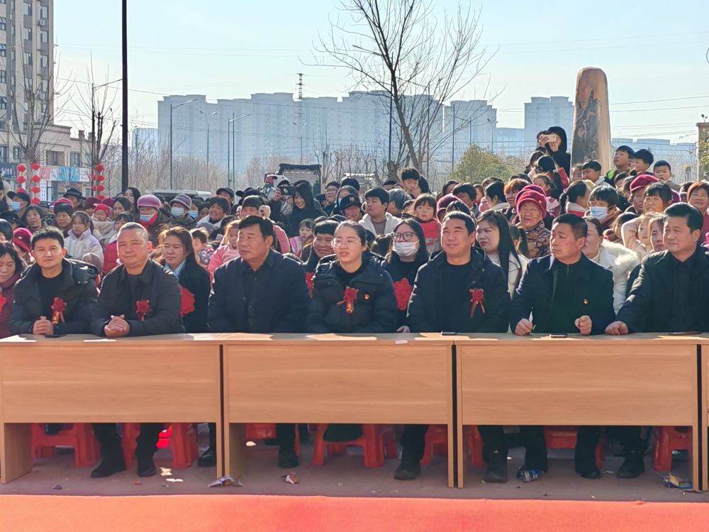 进社区.jpg