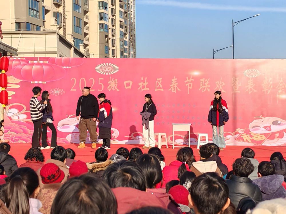 进社区2.jpg