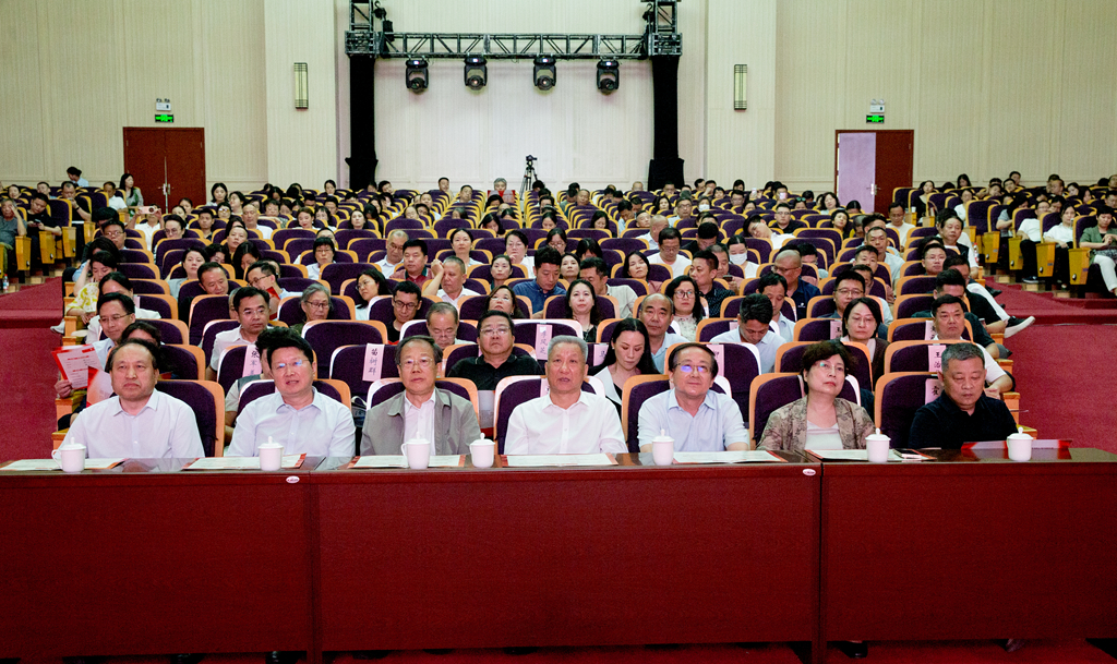 1787132874193028269.jpg 0观众_副本.jpg